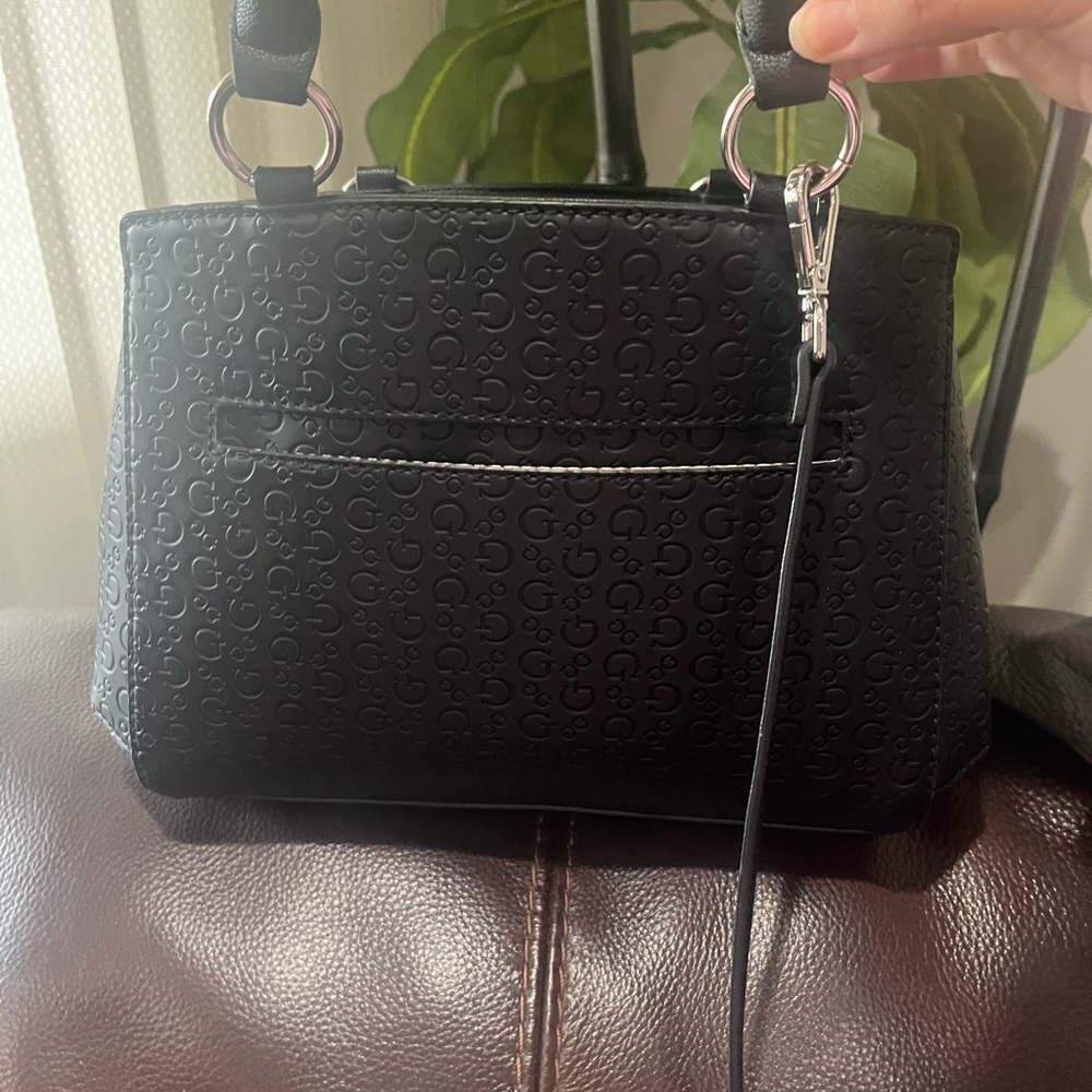 BLACK GUESS BAG 🖤 - Picture 6 of 12